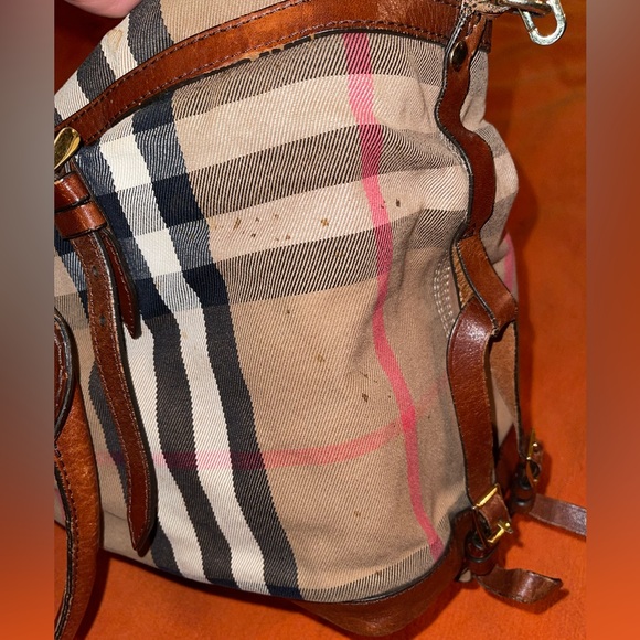 Vintage Burberry canvas and leather diaper bag with changing pad. - Picture 6 of 16